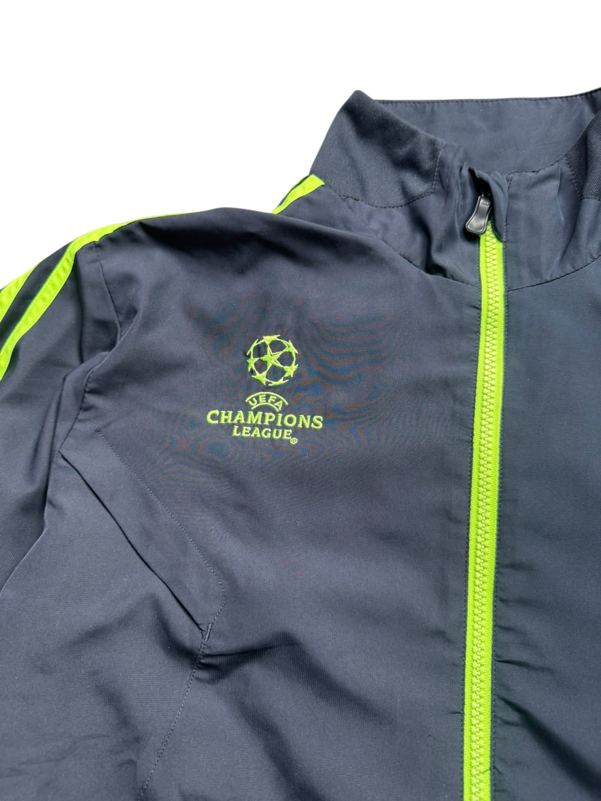 Chelsea Trainingsanzug Größe L – Dunkelblau Neon Edition