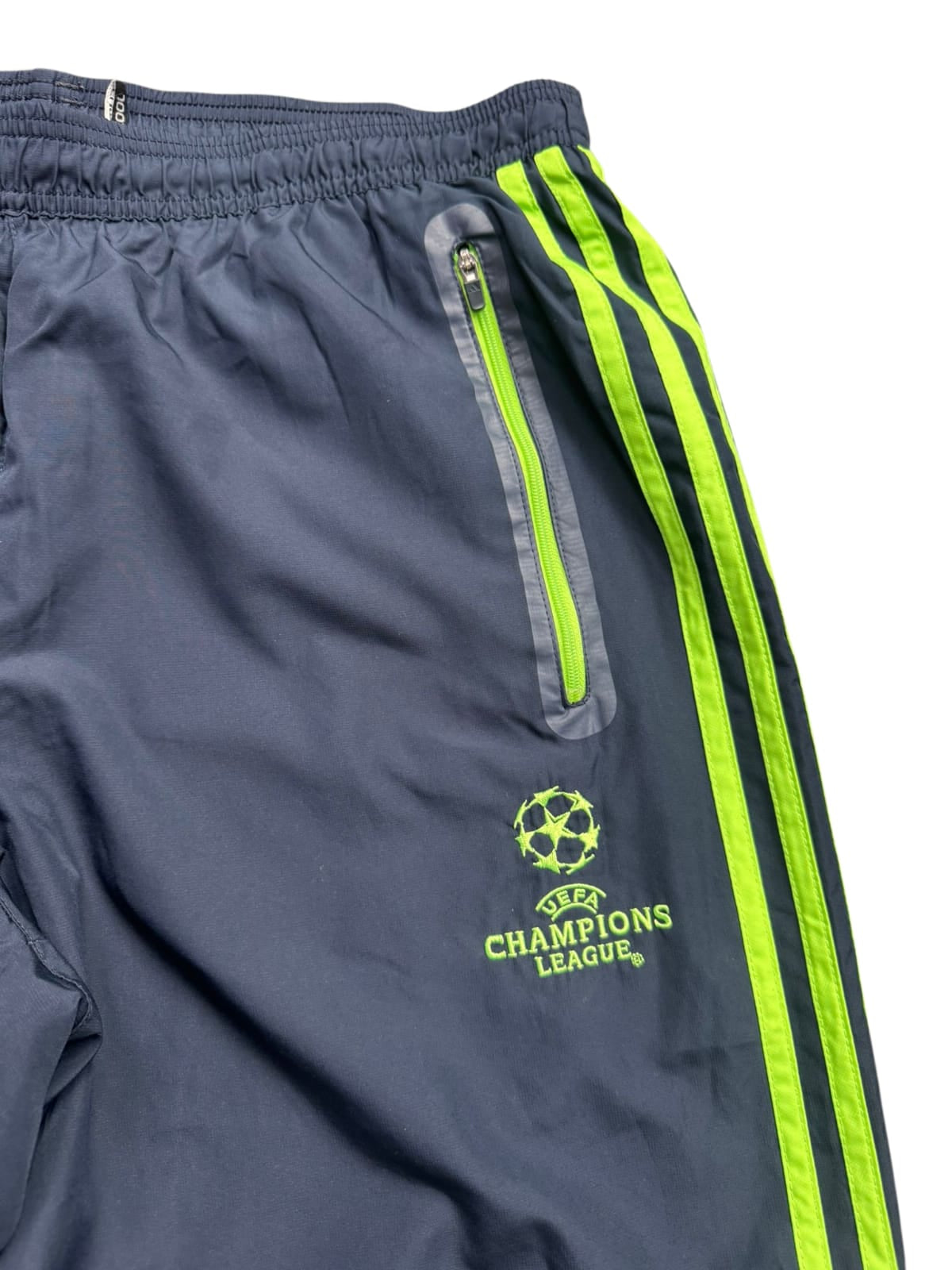 Chelsea Trainingsanzug Größe L – Dunkelblau Neon Edition