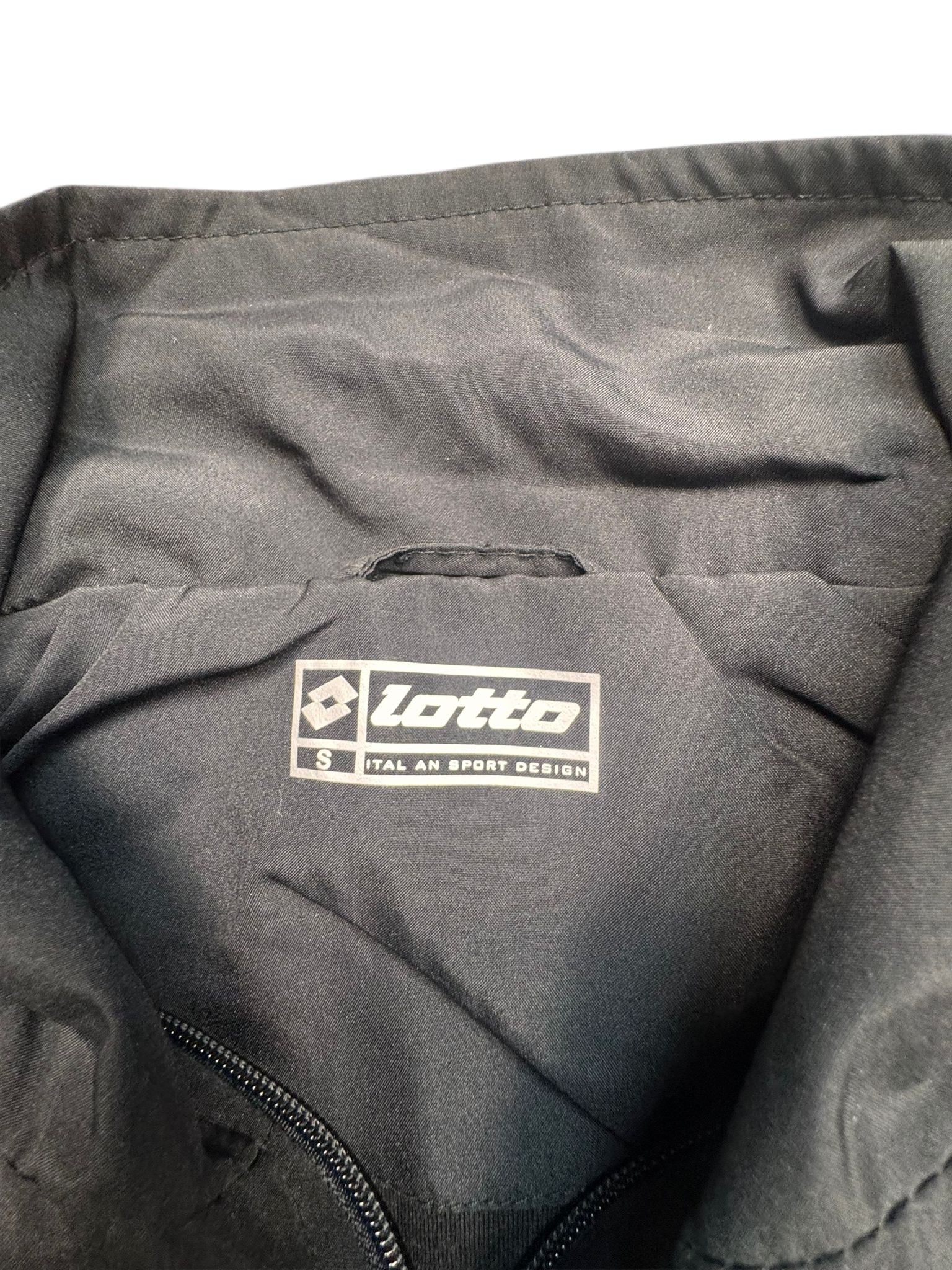 Lotto Palermo Trainingsanzug Größe S – Schwarz Rosa Retro Sportstyle