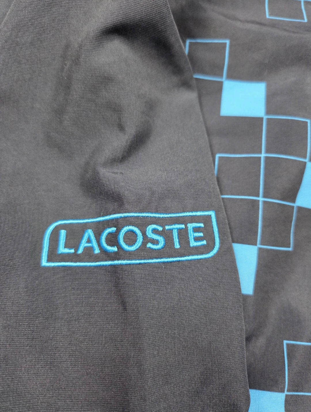 Lacoste Trainingsanzug – Größe 4 / 180 (M-L)