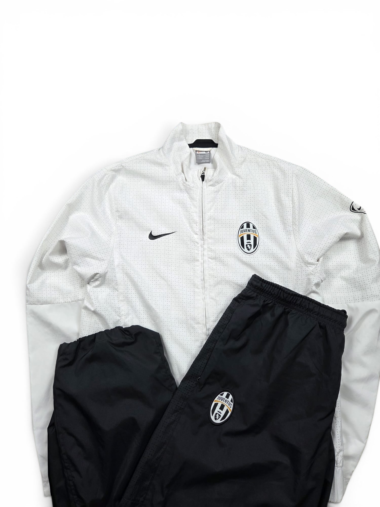 Nike Juventus Turin Trainingsanzug Weiß/Schwarz – Größe M